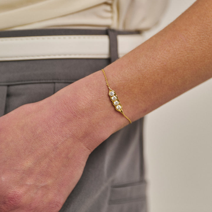 Moissanite Pea and the Pod Bracelet