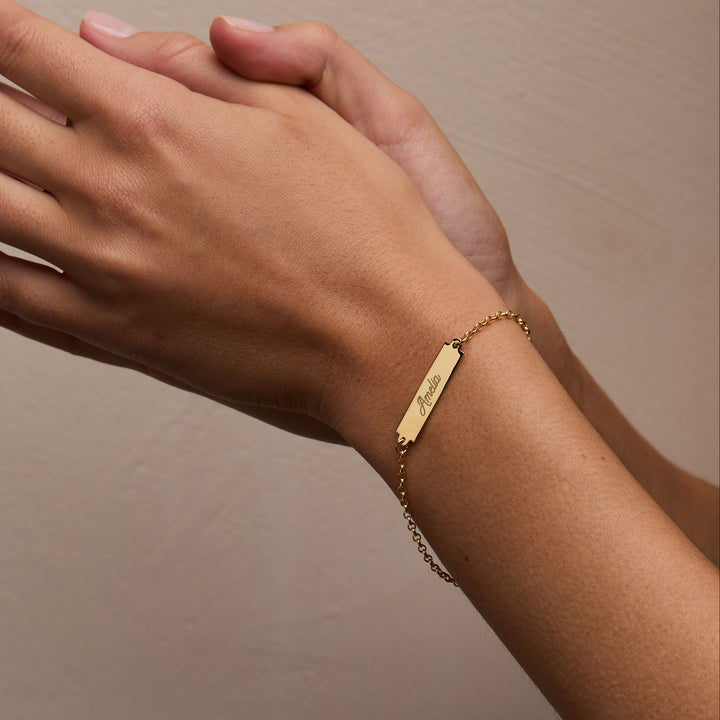 Engravable Petite Name Bar Bracelet