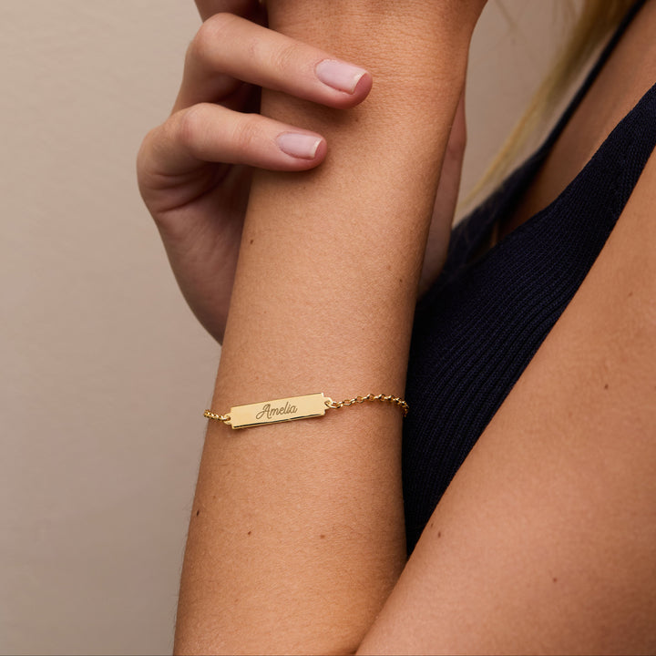 Engravable Petite Name Bar Bracelet