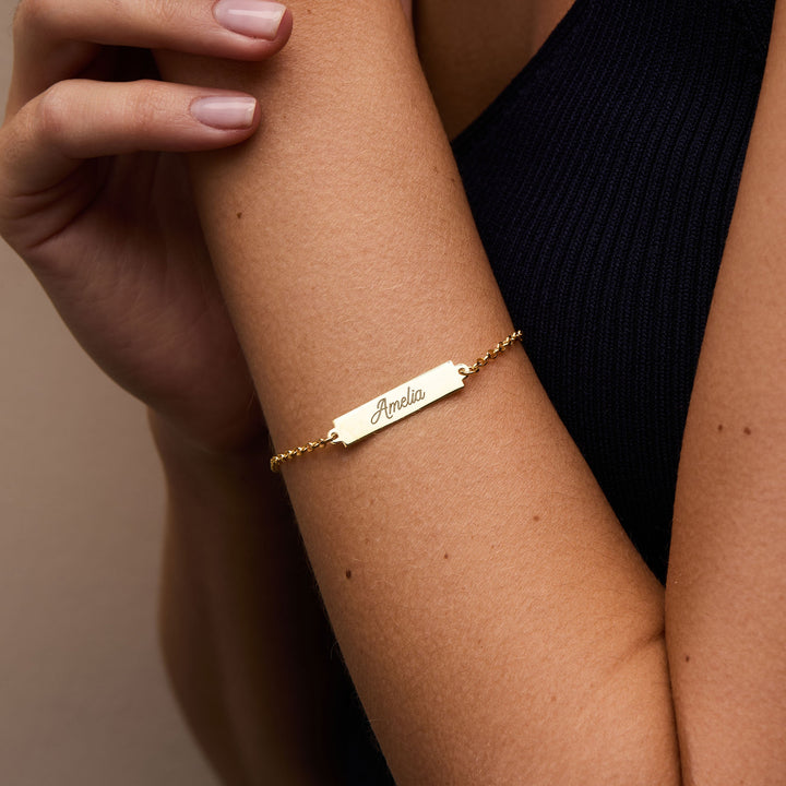 Engravable Petite Name Bar Bracelet