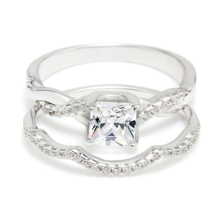 Petite Princess Cut Engagement Set with Intertwined Band